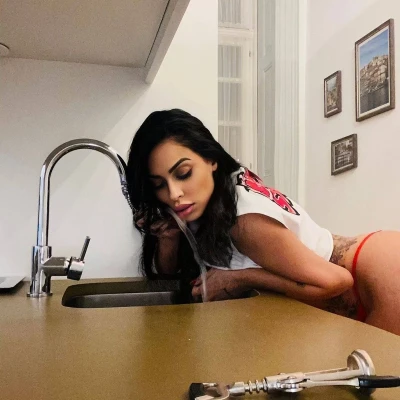 Lena 1, Escort, Munich