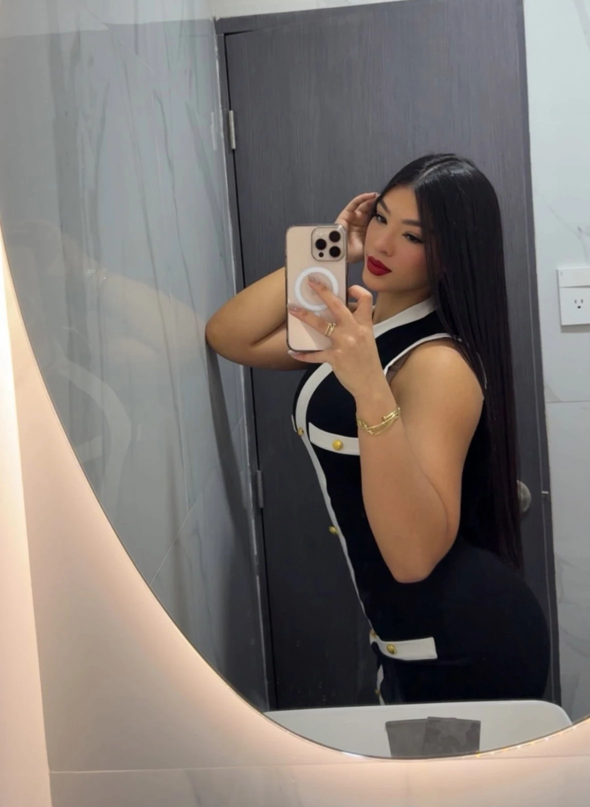 Ewa — 2 / 18