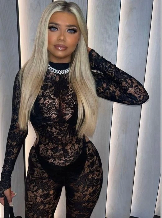 Marisha — 4 / 5
