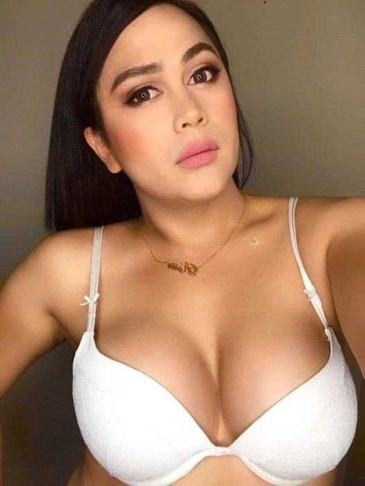 Roberta Hafeez — 5 / 13