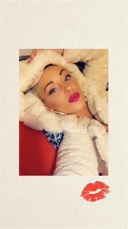 Deutsche Gina3 — 1 / 5