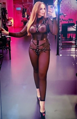 Dominatrix Cassandra — 9 / 14