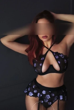 Nina Delvaux — 3 / 8