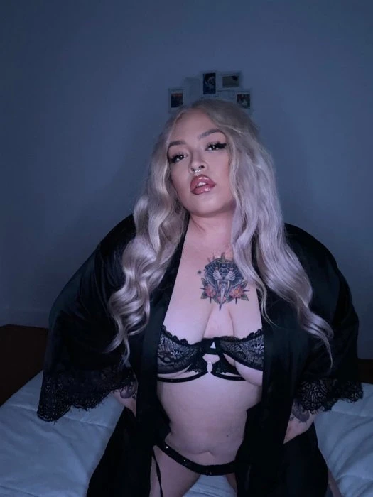 Anya — 5 / 7