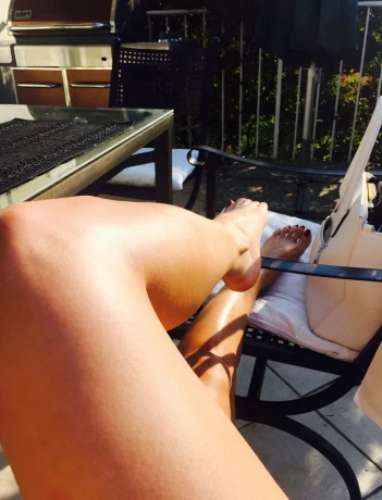 Lady Xenia — 2 / 3