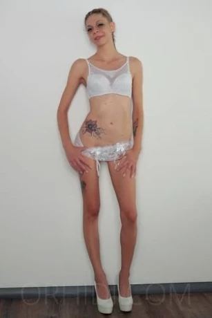 Angel im Studio Royal — 2 / 9