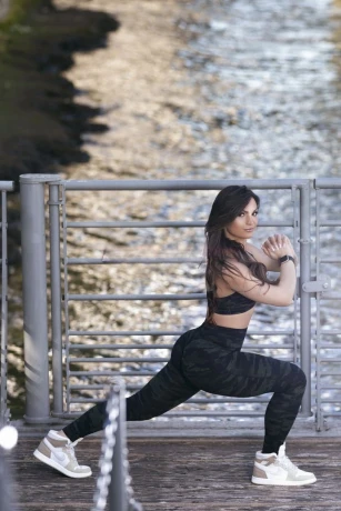 Angel Loeser — 7 / 12