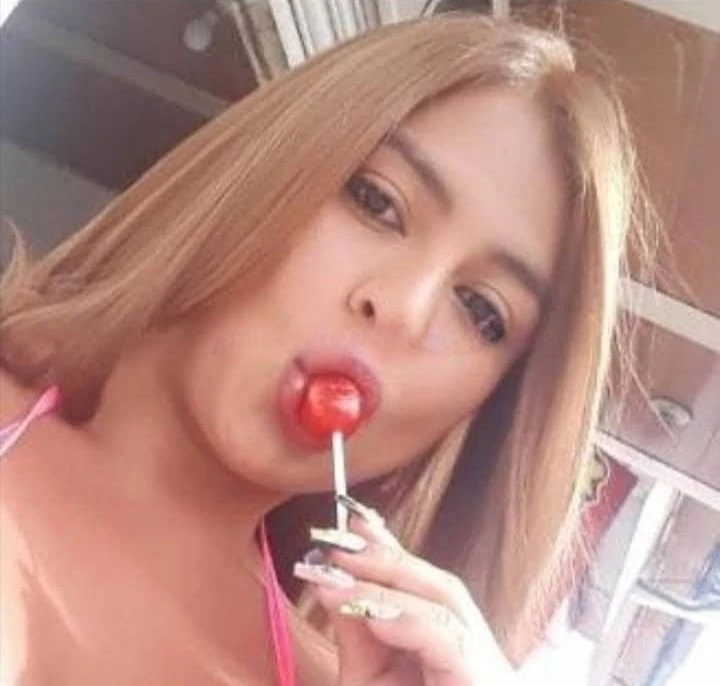 Jennifer Colombiana — 8 / 9