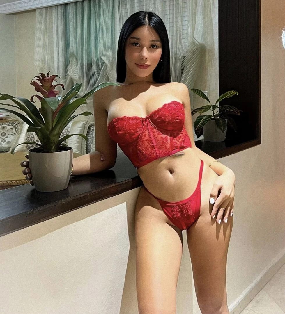 Feminine Shona, Escort, Manila
