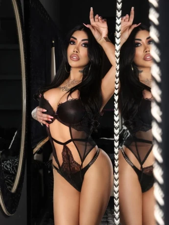 Veronica De Angelis — 2 / 6