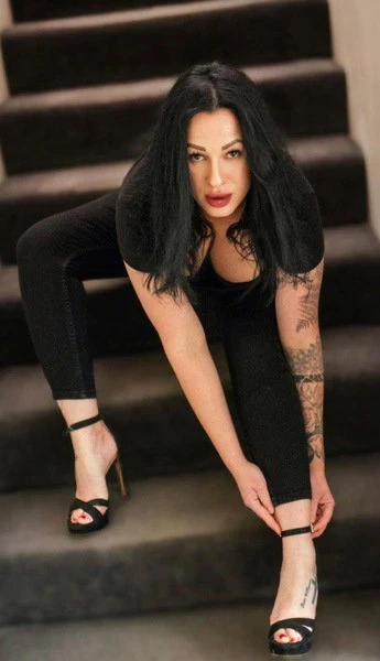 Anna Rassige Traumfrau — 6 / 8