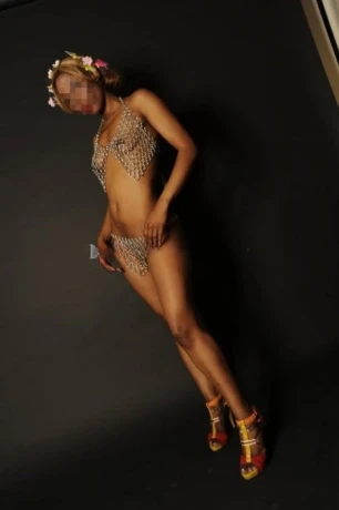 Odette Royale — 2 / 3