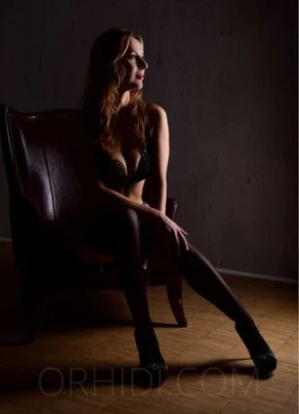 deutsche Nadine — 2 / 9