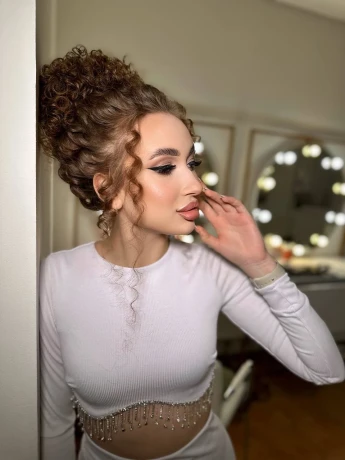 Лана — 10 / 15