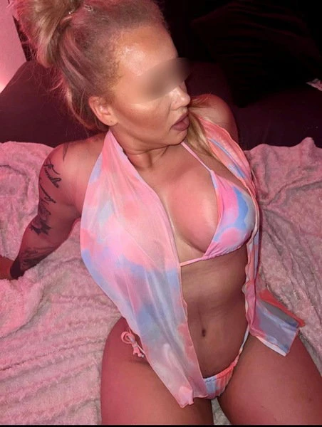 Versate Sina Deutsch 247 Haus Und Hotelbesuche — 3 / 5