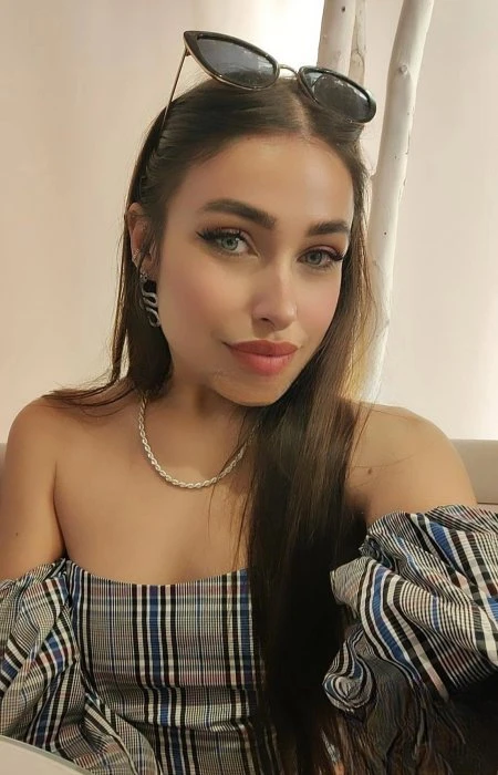 Agata Cateyes — 8 / 9
