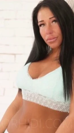 Alis im Studio Royal — 11 / 13