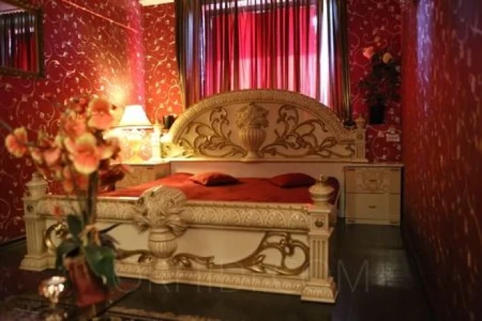 FRANZIS VILLA POMPÖS — 10 / 14