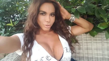 GABRIELA RIOS - 3FACH GEIMPFT! — 8 / 10
