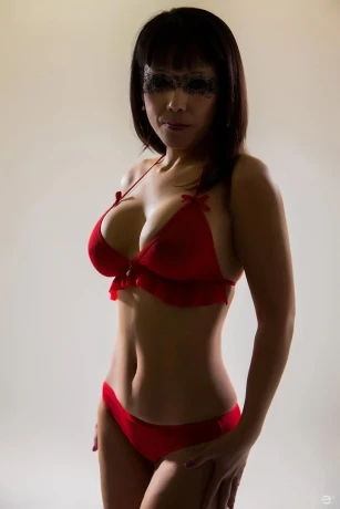 Asia Nuru Dream Girl — 1 / 3