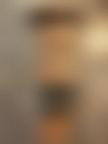 Lady Julia — 6 / 8