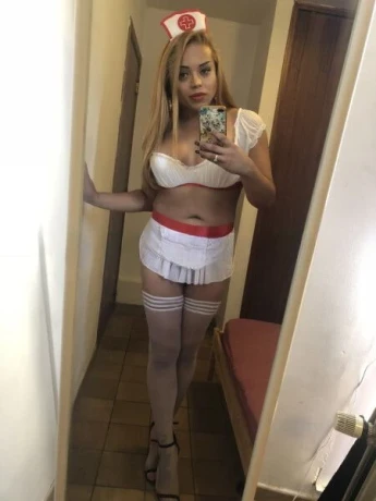 Fabyana Toledo — 1 / 12