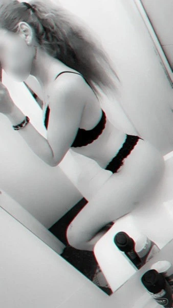 TANIA — 2 / 3