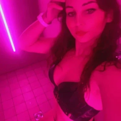 Aliss, Escort, Las Varillas