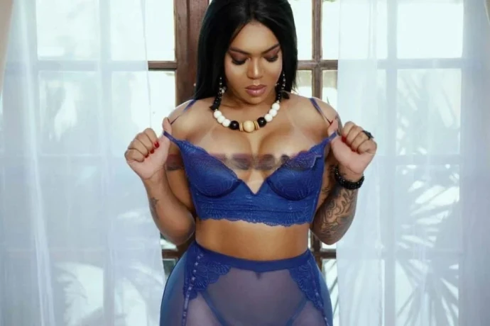 Andressa Sampaio — 8 / 12