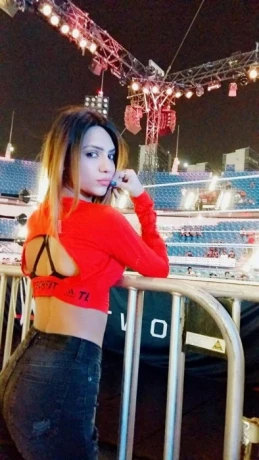 Nisha Babie — 2 / 5