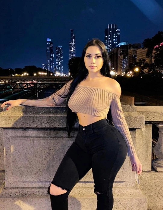 Jen — 3 / 7