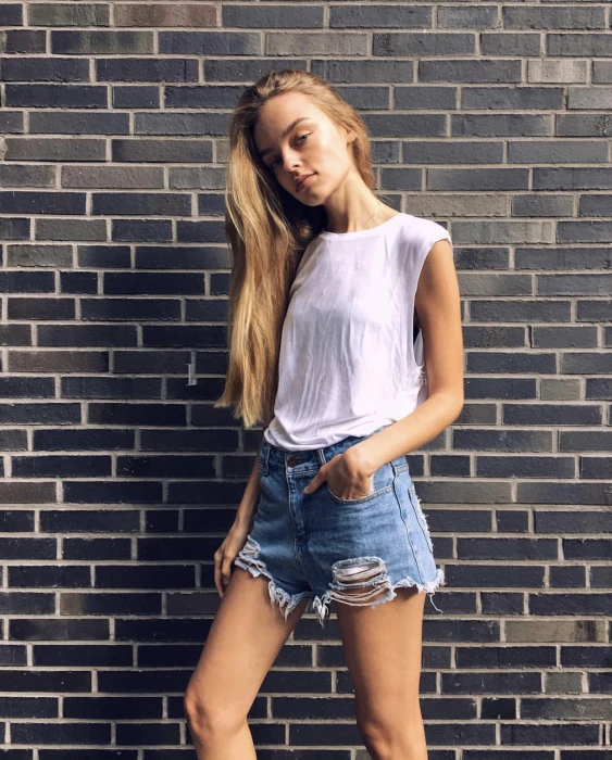 Sophie_Sw — 2 / 3