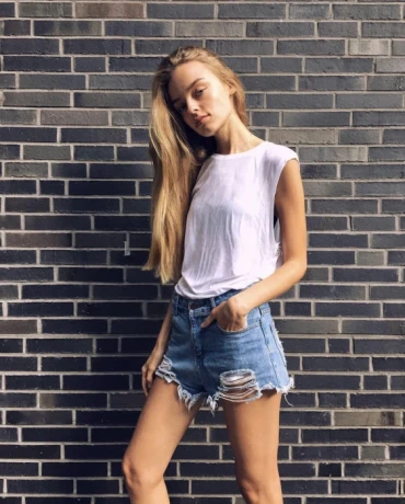 Sophie_Sw — 2 / 3