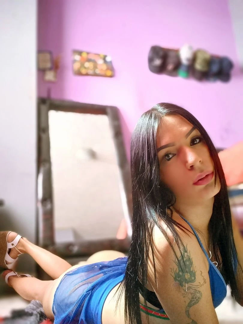 Luciiana Queens — 8 / 12