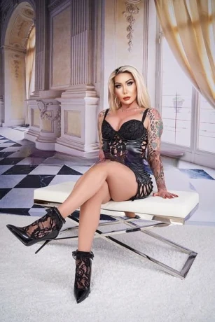 Lady Beatrice — 8 / 12