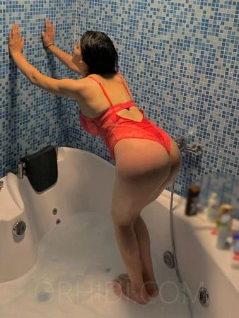 Sexy Anika — 5 / 7