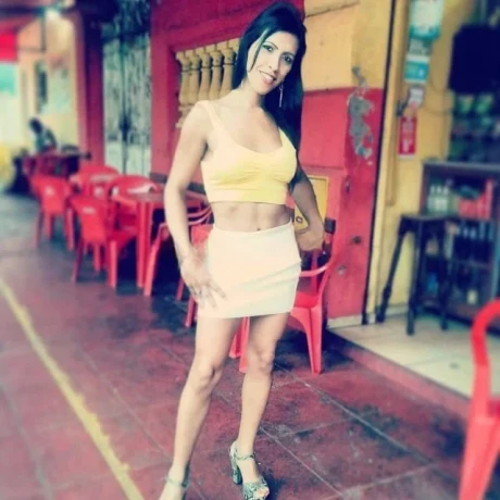 Alexia Alves — 7 / 12