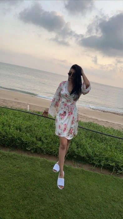 Zeina — 6 / 8