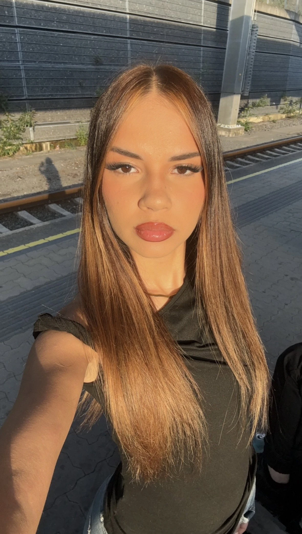 lexi — 2 / 5