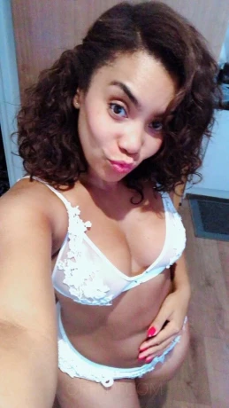 HOT SHINE LUNA — 17 / 18