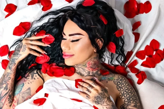 Ts Tiffani — 11 / 12