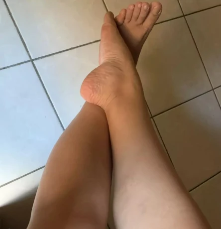 Harige Girl — 2 / 6