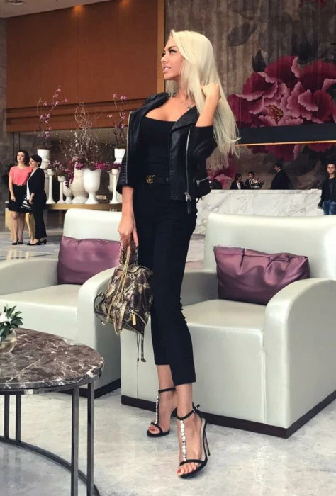 Elina, Escort, Luxembourg