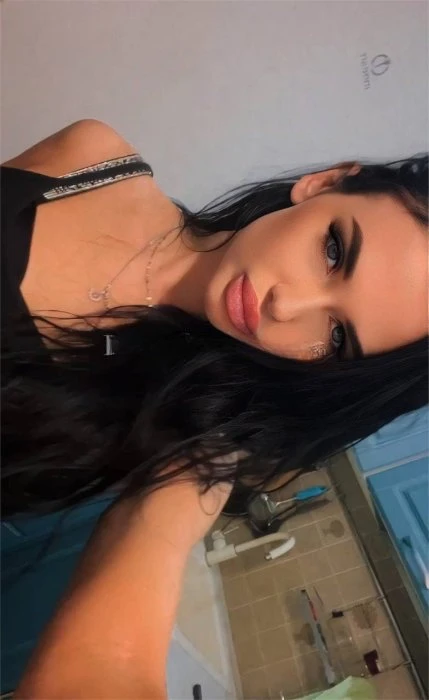 Alina — 3 / 6