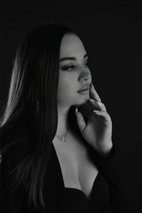 Larisa — 4 / 11