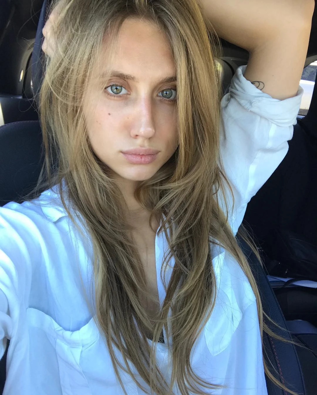 Charlotte — 2 / 6