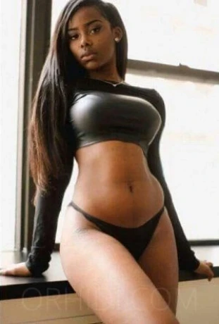 Ebony Lizy — 2 / 5