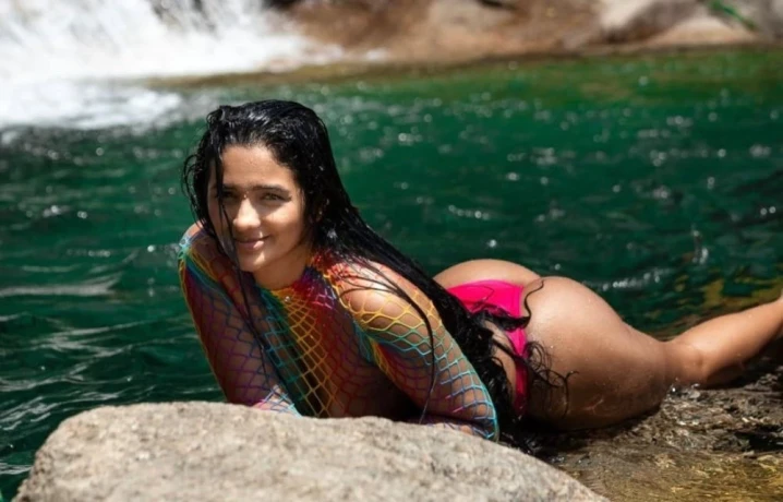 Serena Latina — 2 / 3