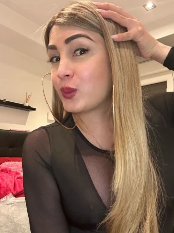 Daliany Giraldo — 2 / 12