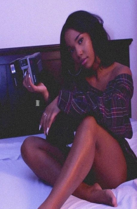 Bella — 5 / 6